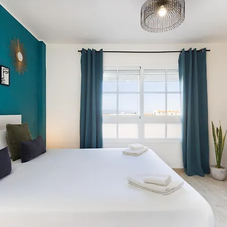 Apartment 129 Jacuzzi And Sunny By Sunkeyrents *